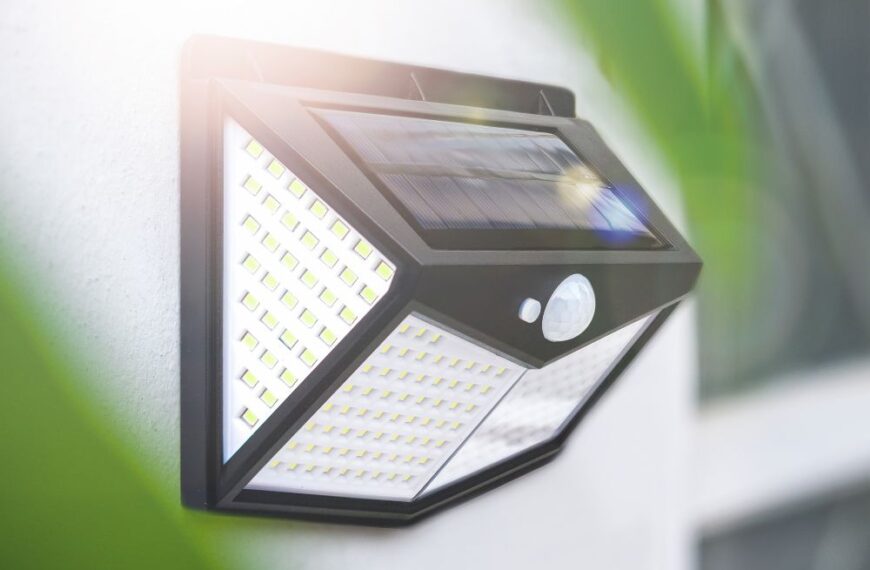 Les lampes solaires d’extérieur à détection de mouvements : un éclairage écologique et intelligent